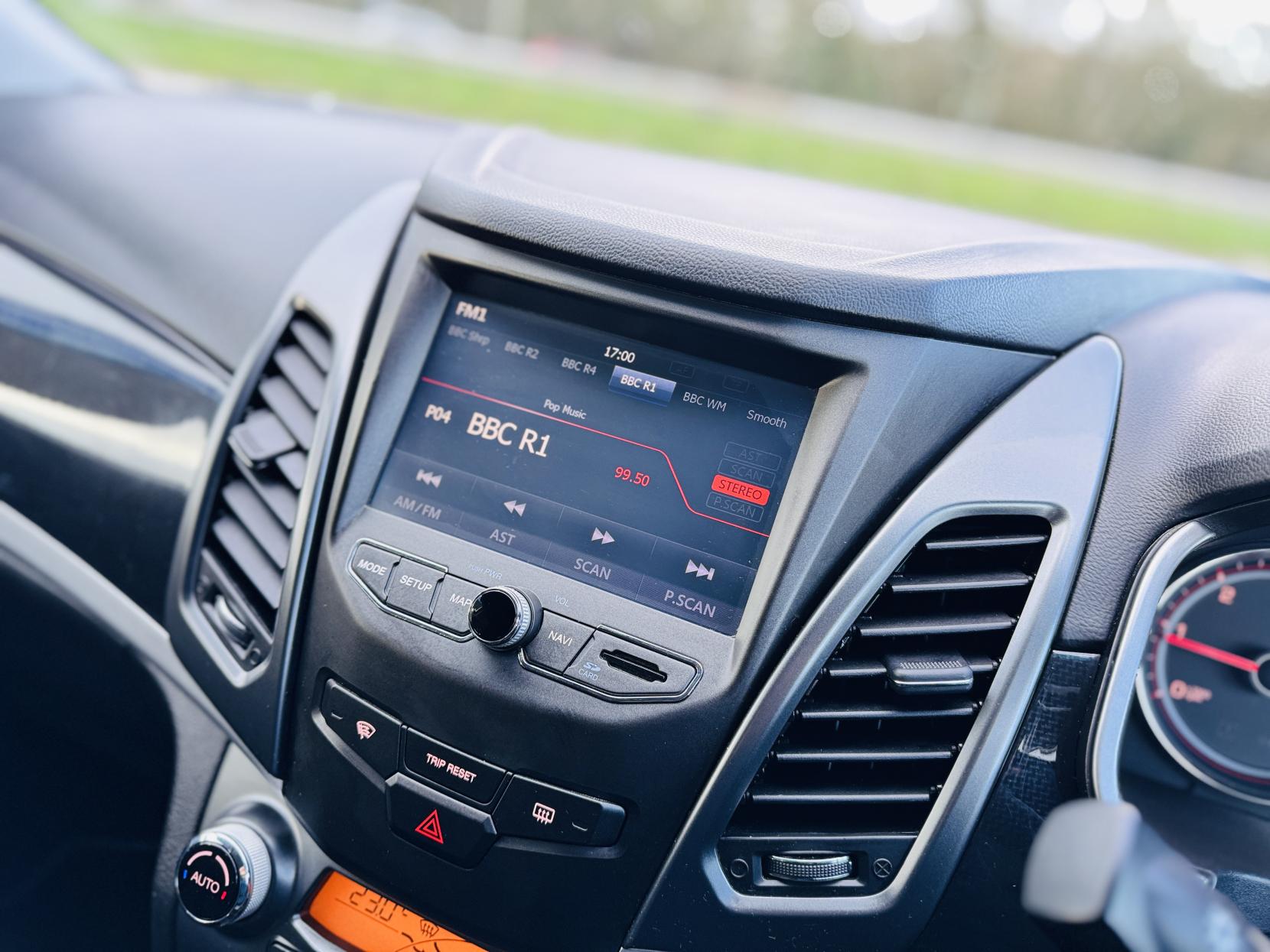 SsangYong Korando 2.2D LE SUV 5dr Diesel Manual Euro 6 (178 ps)