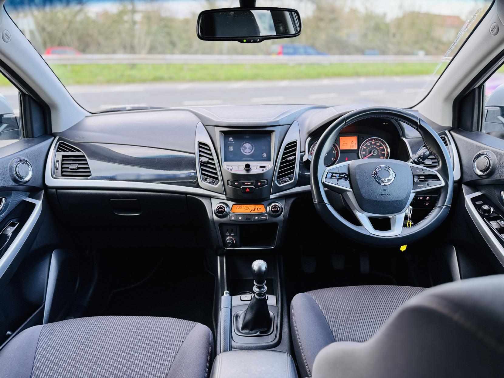 SsangYong Korando 2.2D LE SUV 5dr Diesel Manual Euro 6 (178 ps)