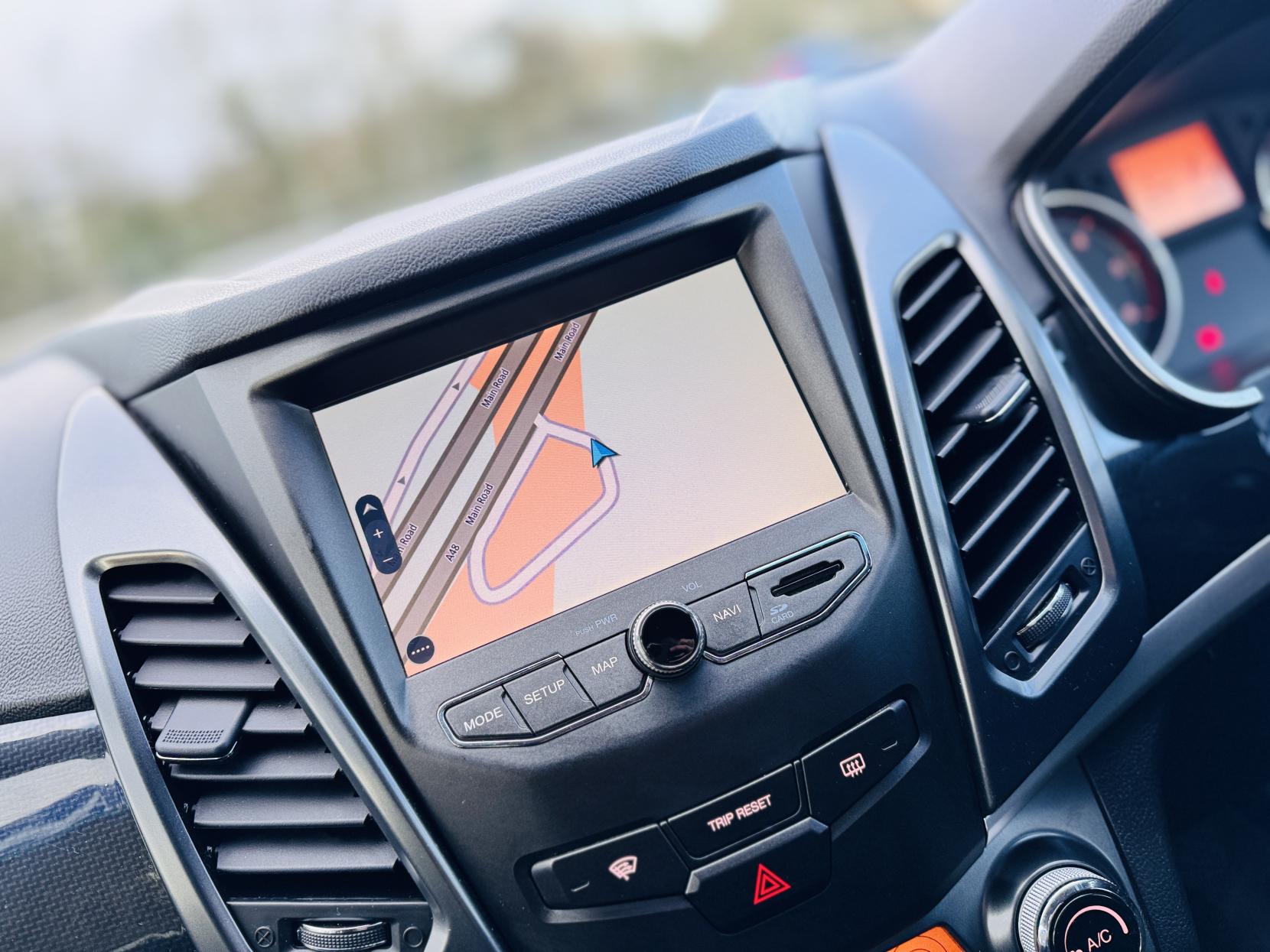 SsangYong Korando 2.2D LE SUV 5dr Diesel Manual Euro 6 (178 ps)